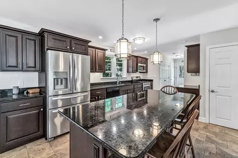 21 Debbie Ln, Mashpee, MA 02649 photo 7