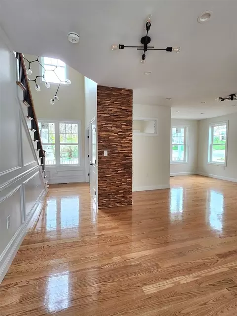 465 Massasoit Rd, Worcester, MA 01604 photo 8