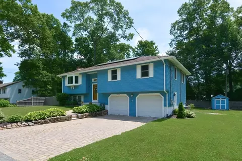 36 Walker Ave Ext, Milford, MA 01757