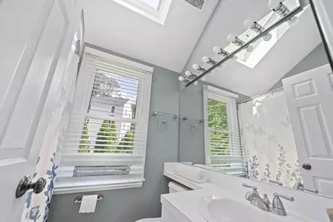 Bath - 5 Pear Tree Dr, Canton, MA 02021 photo 3 of 4