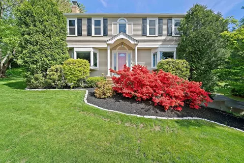 5 Pear Tree Dr, Canton, MA 02021