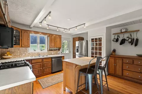 4 Bisson St, Beverly, MA 01915 photo 20