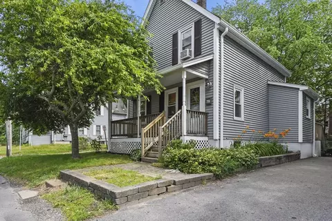 79 Hart St, Taunton, MA 02780