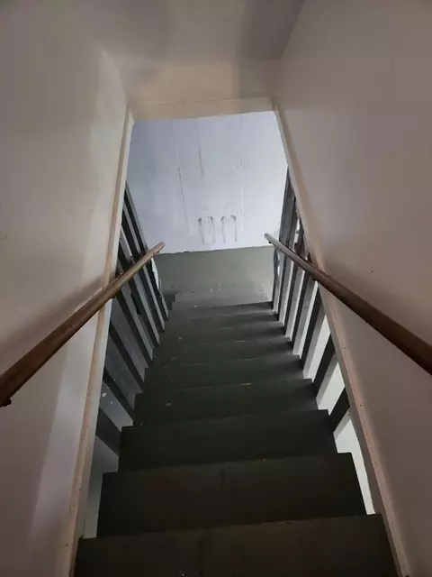 Entry Way - 21 Brattle St, Worcester, MA 01606 photo 1 of 1