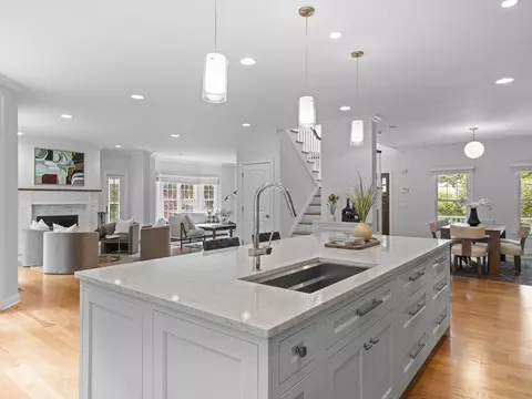 93 Goulding St W, Sherborn, MA 01770