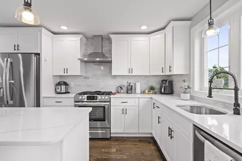 2 Winston St #A, Saugus, MA 01906 photo 3