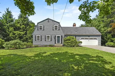 5 Heywood Rd, Westford, MA 01886
