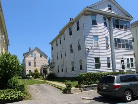 21 Ames St, Worcester, MA 01610