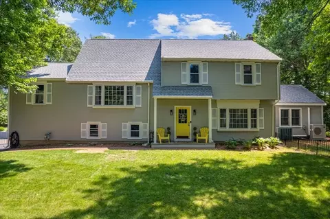 63 Bow St, Carver, MA 02330