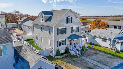 5 Lewis Ave, Salisbury, MA 01952