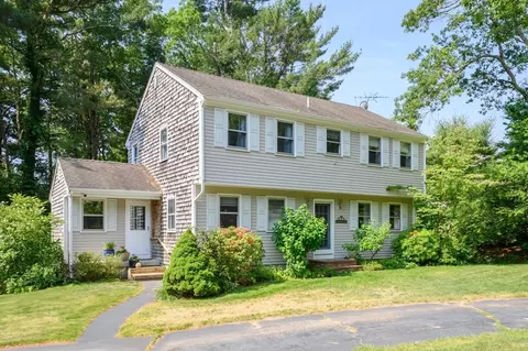 7 Lee Dr, Plymouth, MA 02360