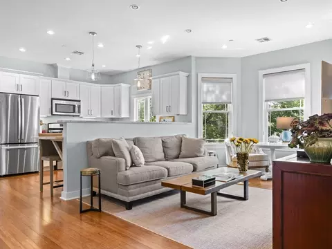 1 Blackstone St #3, Cambridge, MA 02139