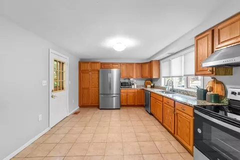 Kitchen - 4 Nancy Rd, Natick, MA 01760 photo 5 of 5