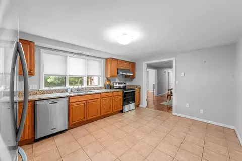 Kitchen - 4 Nancy Rd, Natick, MA 01760 photo 4 of 5