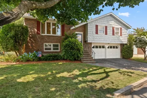 6 Marion Rd, Salem, MA 01970
