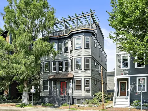 3 Blackstone St #1, Cambridge, MA 02139