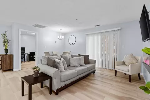 100 Lawrence St #21, Haverhill, MA 01830