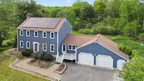 164 Nashua Rd, Pepperell, MA 01463