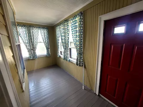 Exterior - 40 Whitmarsh Ave, Worcester, MA 01606 photo 7 of 7
