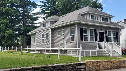 Exterior - 40 Whitmarsh Ave, Worcester, MA 01606 photo 3 of 7