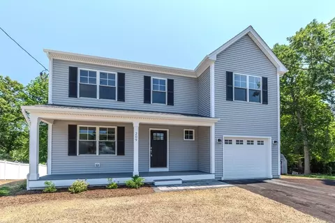 209 Curran Rd, Cumberland, RI 02864