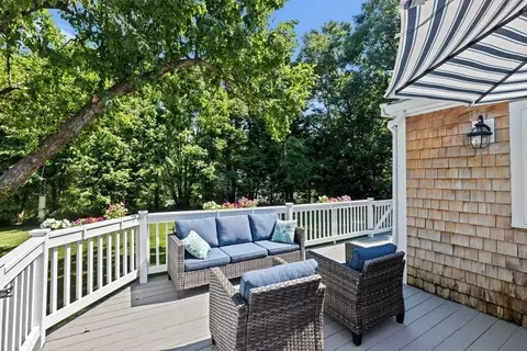 Exterior - 104 Manatee Rd, Hingham, MA 02043 photo 4 of 9
