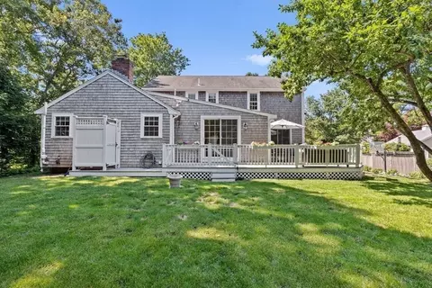 Exterior - 104 Manatee Rd, Hingham, MA 02043 photo 6 of 9