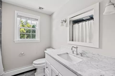 Bath - 104 Manatee Rd, Hingham, MA 02043 photo 3 of 3