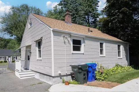 239 El Paso St, Springfield, MA 01104 photo 3