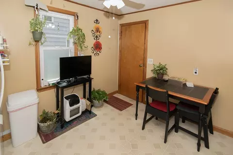 239 El Paso St, Springfield, MA 01104 photo 9