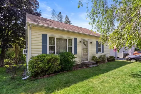 39 Dudley Hill Rd, Dudley, MA 01571