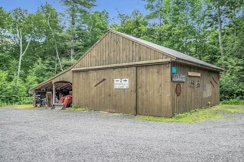 Exterior - 371 Walnut Hill Rd, Orange, MA 01364 photo 5 of 10