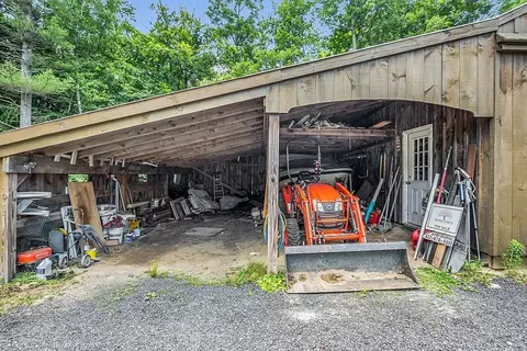 Exterior - 371 Walnut Hill Rd, Orange, MA 01364 photo 7 of 10