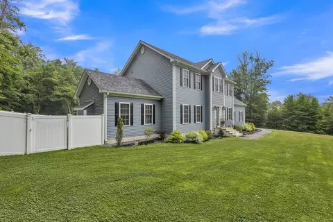 Exterior - 24 Old County Rd, Ashburnham, MA 01430 photo 2 of 6