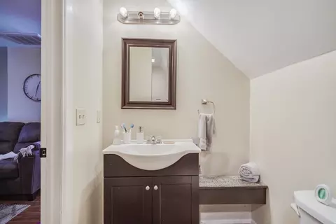 92 Mill St, Springfield, MA 01108 photo 28