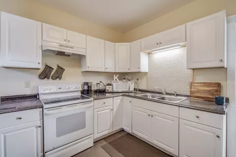 92 Mill St, Springfield, MA 01108 photo 29