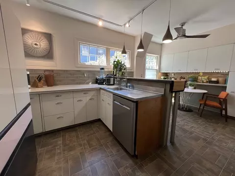 Kitchen - 109 Pineywoods, Springfield, MA 01108 photo 3 of 5