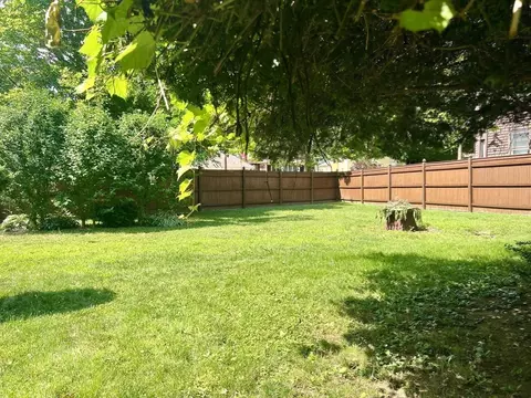 Exterior - 109 Pineywoods, Springfield, MA 01108 photo 5 of 6