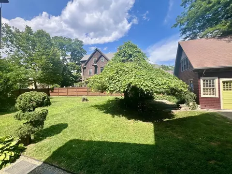 Exterior - 109 Pineywoods, Springfield, MA 01108 photo 4 of 6