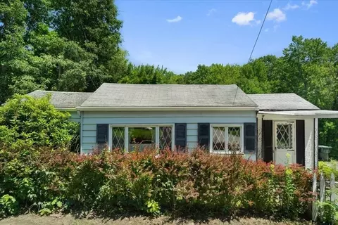 442 Leicester St, Auburn, MA 01501