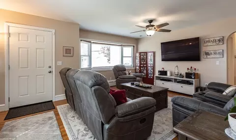 575 Aetna St, Fall River, MA 02721 photo 11