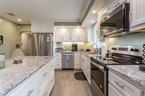575 Aetna St, Fall River, MA 02721 photo 6