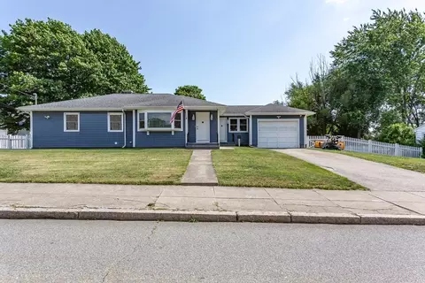 575 Aetna St, Fall River, MA 02721 photo 2