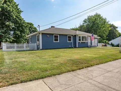 575 Aetna St, Fall River, MA 02721 photo 23