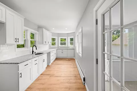 13 Crosby St, Webster, MA 01570 photo 5