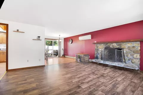 Living - 17 Beach Rd, Ware, MA 01082 photo 5 of 9