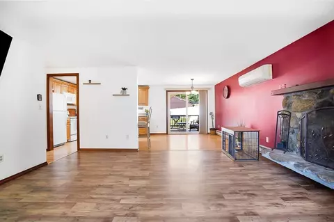 Living - 17 Beach Rd, Ware, MA 01082 photo 7 of 9