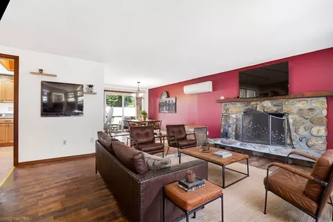 Living - 17 Beach Rd, Ware, MA 01082 photo 6 of 9