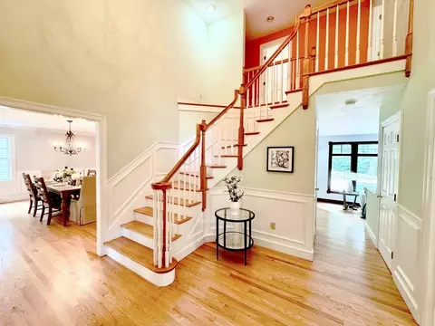 Entry Way - 111 Chestnut St, Upton, MA 01568 photo 2 of 4