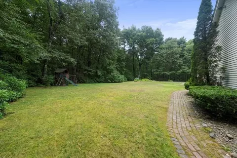 Exterior - 111 Chestnut St, Upton, MA 01568 photo 6 of 7